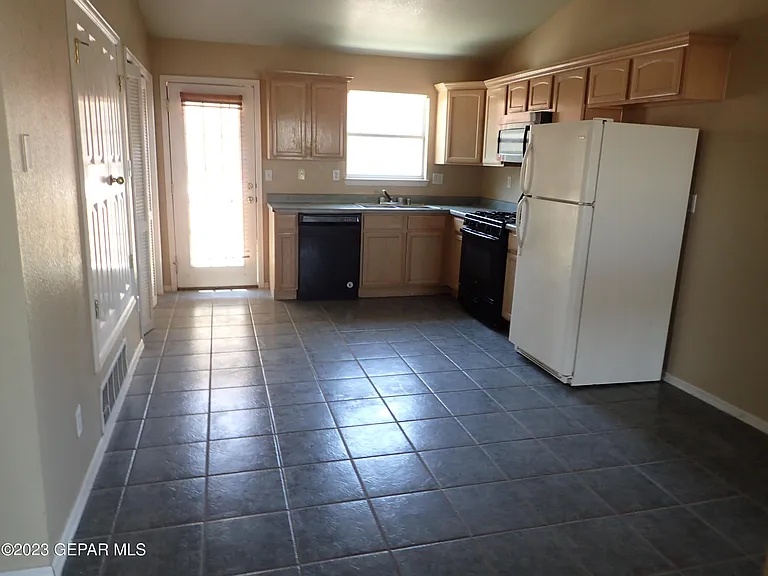 3516 Tierra Plata Dr — Photo 5