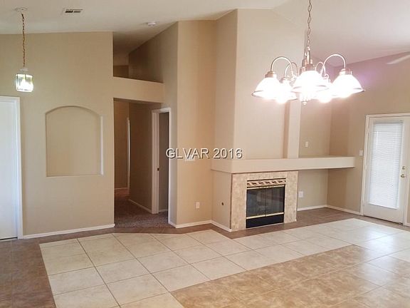 3rd image of 4315 Famoso Dr