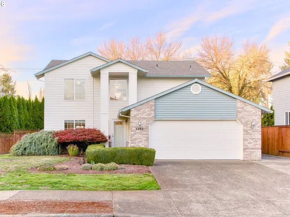 1315 NE Zachary St, Hillsboro, OR 97124