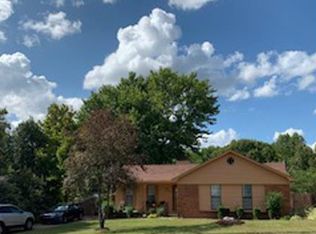 4856 Summitridge Dr, Memphis, TN 38128