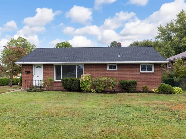 2608 Wolverine Ave, Erie, PA 16511