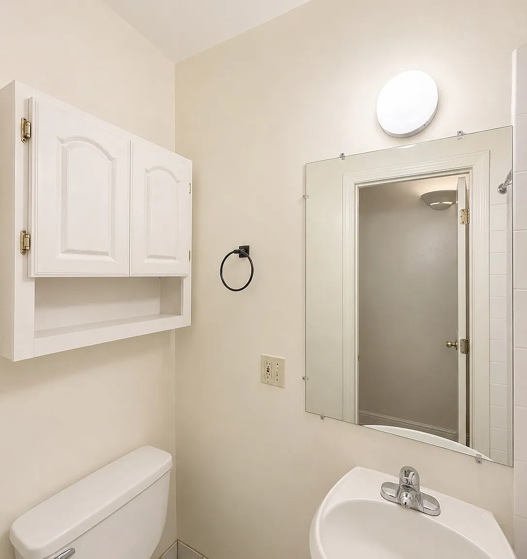 Studio, $1,975 — Photo 3