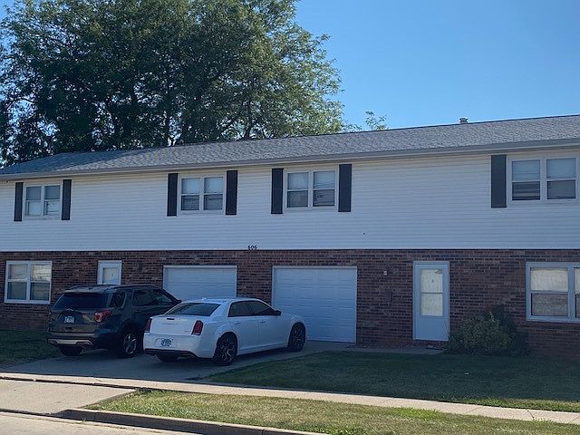 2nd image of 606-702 Arcadia Dr