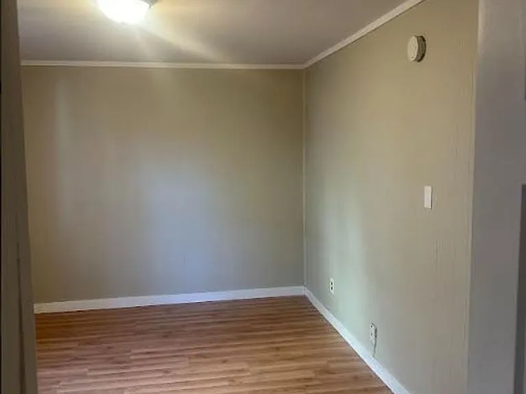 2214 California St NE — Photo 32