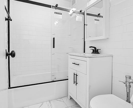 4th image of 1200 E 53rd St APT 5F