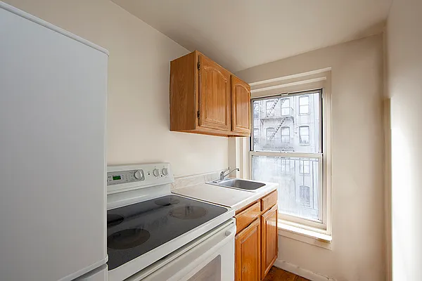 Rented by R New York | media 28