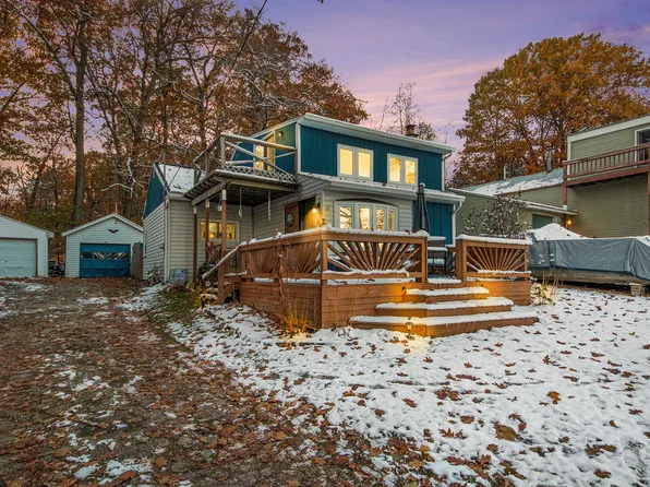 67 Sundago Park St, Hastings, MI 49058