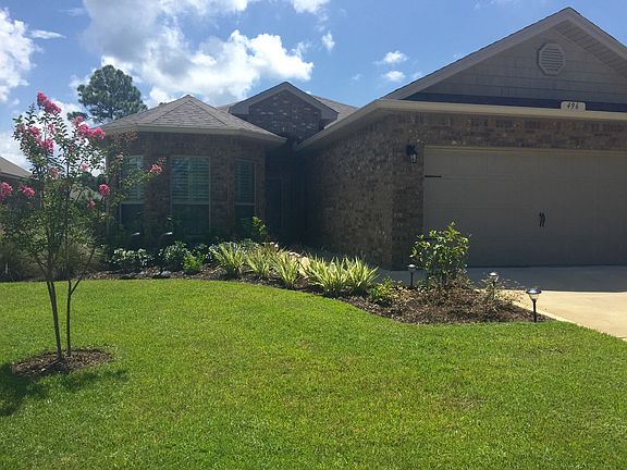 Pin Oak Loop residence