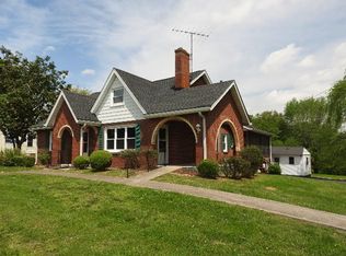 306 Meador Dr, Lafayette, TN 37083