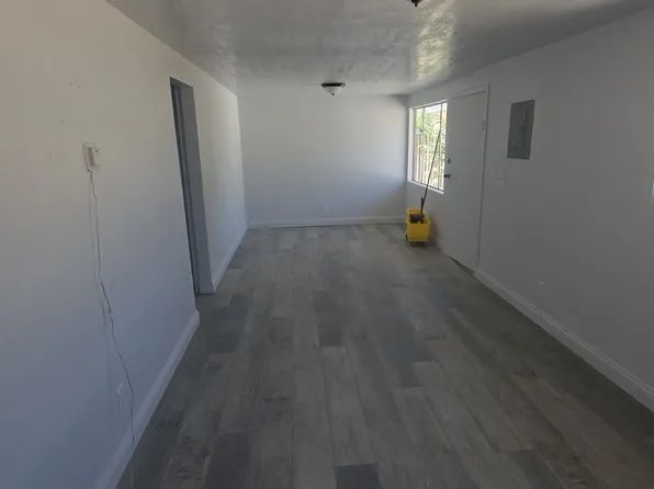 19102 4th St #2, Oro Grande, CA 92368