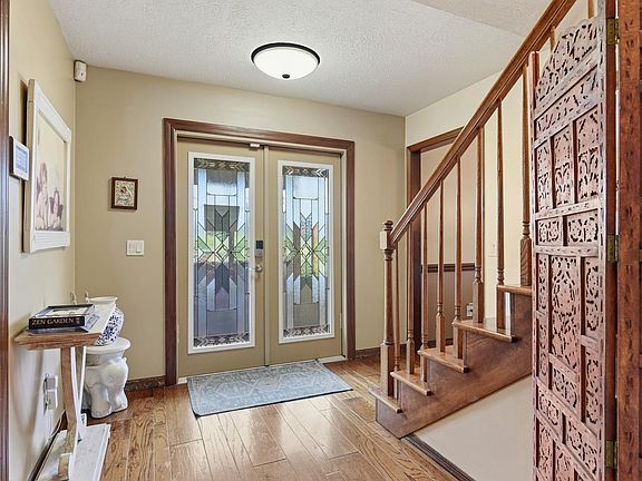 3rd image of 2937 SE Darien Road