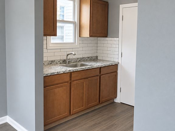 2nd image of 18821 Caldwell St