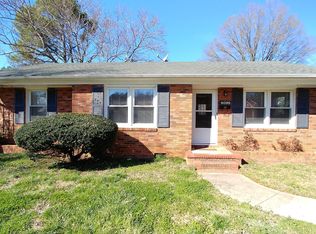 4026 Fieldcrest Rd, Charlotte, NC 28217