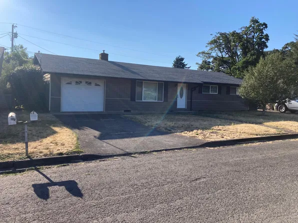 76501 Portal Dr, Oakridge, OR 97463