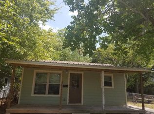 2611 Mumphord St, Victoria, TX 77901