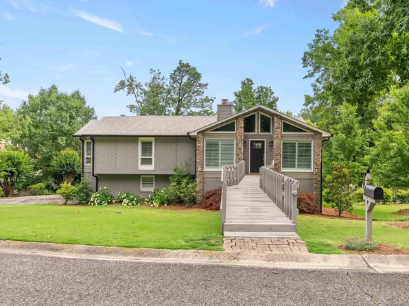 2400 Candlebrook Dr, Birmingham, AL 35226