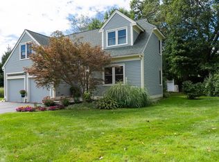 4 Fox Run Rd, Amherst, NH 03031