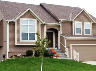 620 S Maple St, Gardner, KS 66030