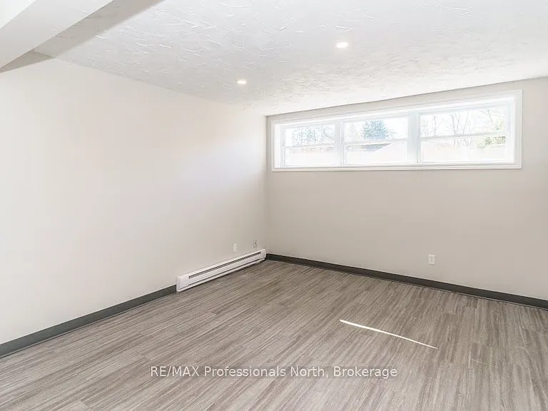 140 Elder St — Photo 20