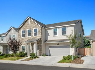 1836 N Preuss Ave, Clovis, CA 93619