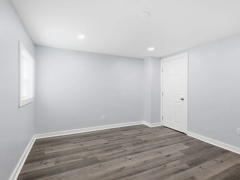 2834 Clifton Ave — Photo 6