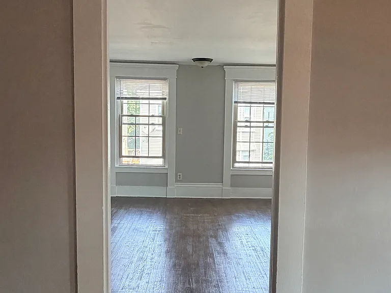 Opening from dining room to living room