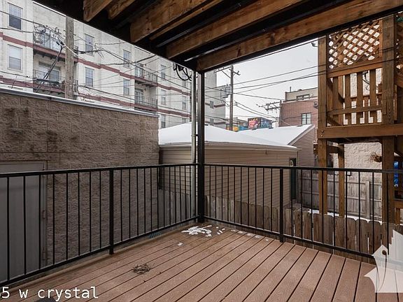 2nd image of 2035 W Crystal St #1728