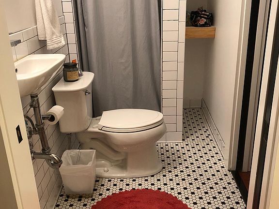 5th image of 830 Ida St #830