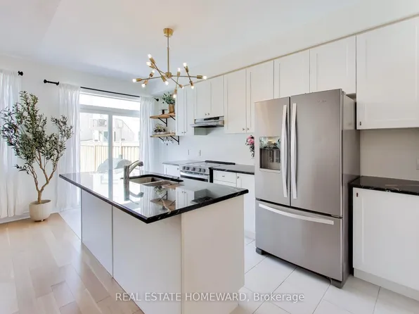 2608 Cerise Mnr, Pickering, ON L1X 0G8