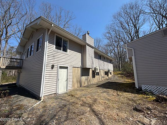 3rd image of 102 Comstock Dr