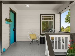 3003 44th Ave SW, Seattle, WA 98116