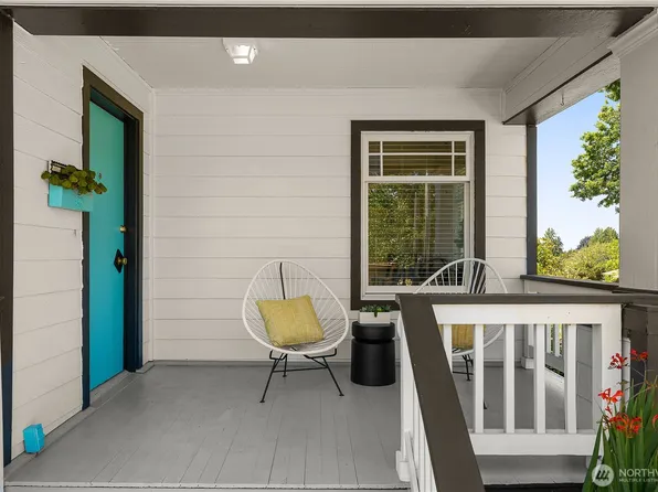 3003 44th Avenue SW, Seattle, WA 98116