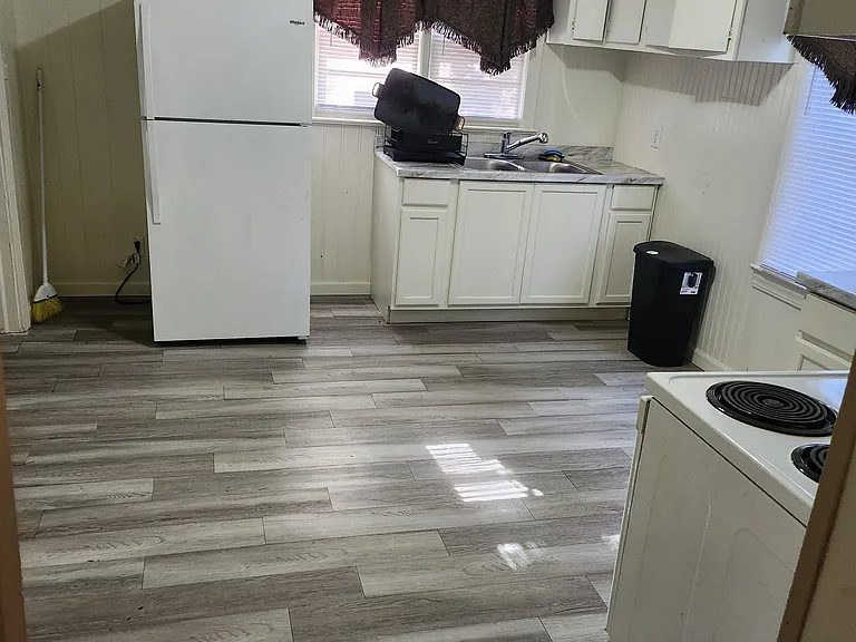 507 Shepard St — Photo 10