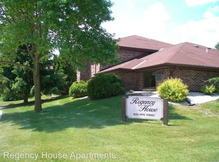 3100 Peto St APT 104, Manitowoc, WI 54220