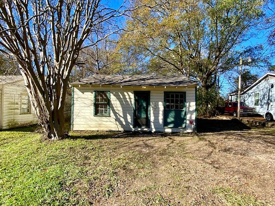 1st image of 7024 Karen St