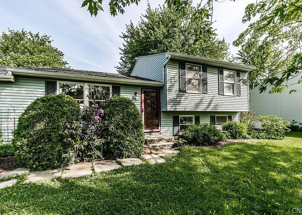 1st image of 8233 Mantova Dr