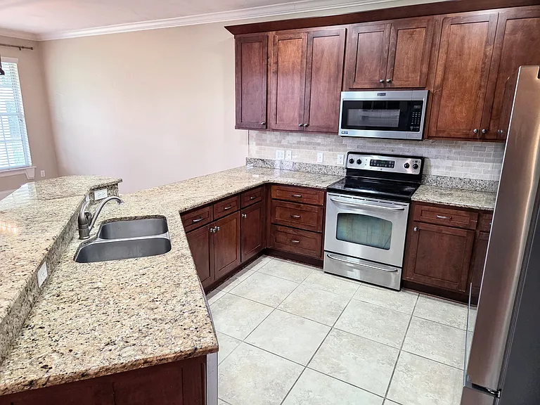 1621 Shadowmoss Ave — Photo 7