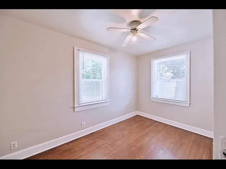 911 N Bosart Ave — Photo 3