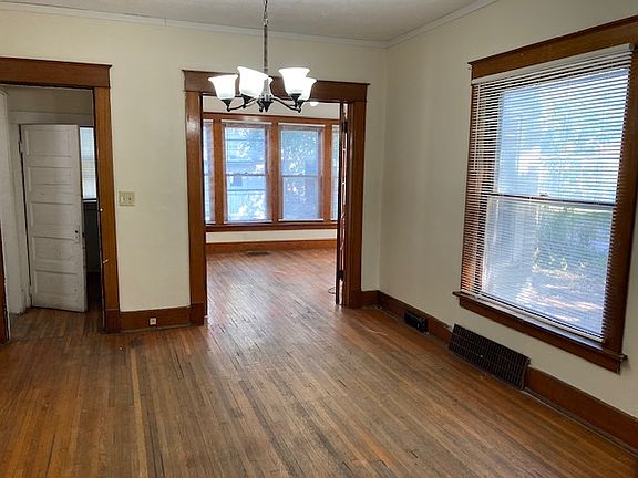 4th image of 1736 Euclid Ave