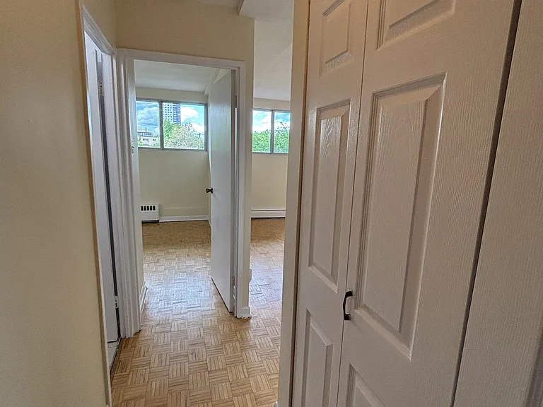 345 Laurier Ave E #404 — Photo 10