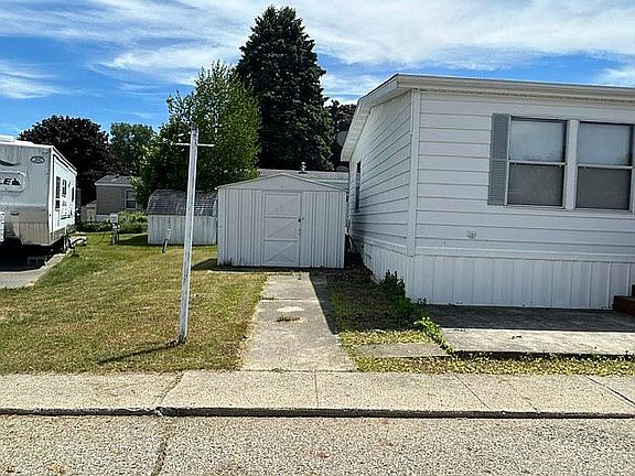 4th image of 310 Birch Trail Dr
