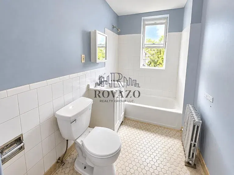 39 Fabyan Pl — Photo 2