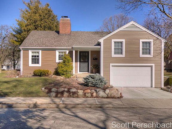 3rd image of 1128 Keneberry Way SE