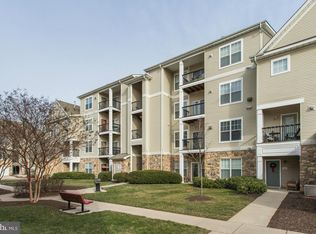 5106 Travis Edward Way APT I, Centreville, VA 20120