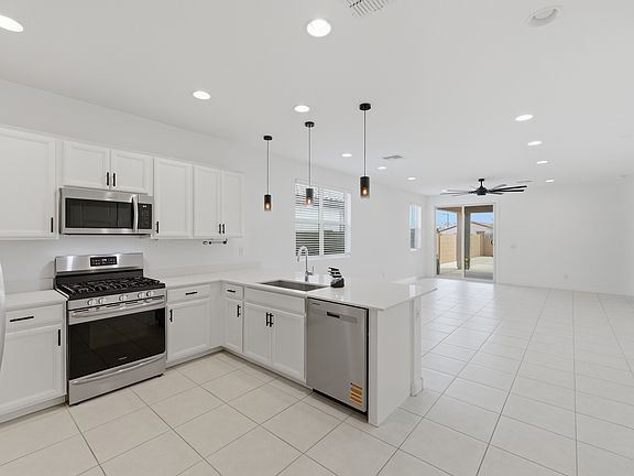 4th image of 16855 W Echo Ln