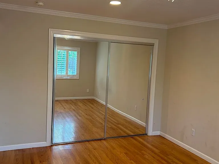 1204 Redcliff Dr — Photo 31
