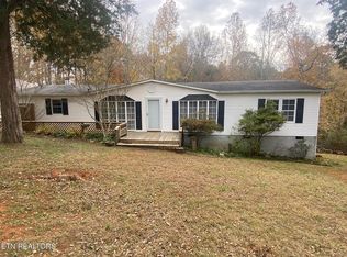 425 Lake Harbor Dr, Kingston, TN 37763