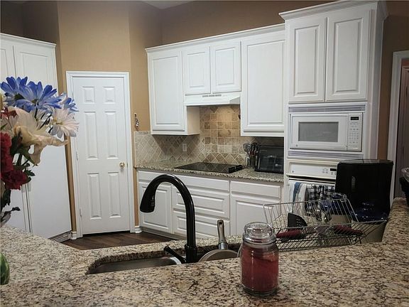 4th image of 137 Daisey Ln