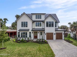 170 Club Dr, Atlantic Beach, FL 32233