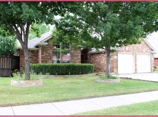 5408 Fox Run Dr, Watauga, TX 76137